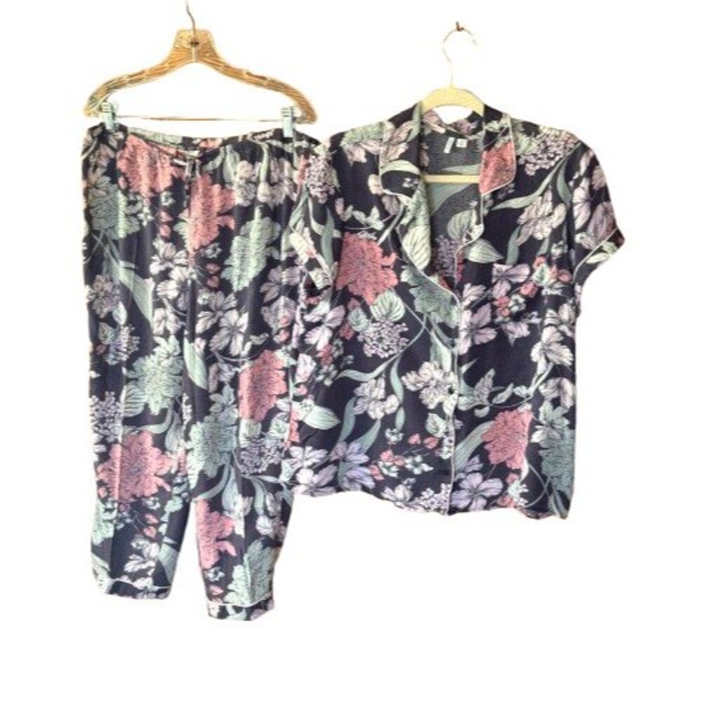 Nordstrom Rayon Capri Length 2 PJ Set Size XL
